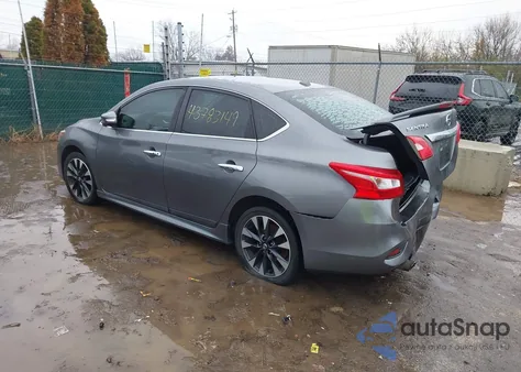 2017 Nissan Sentra Sr z USA, uszkodzony, nr VIN 3N1AB7AP8HY362391